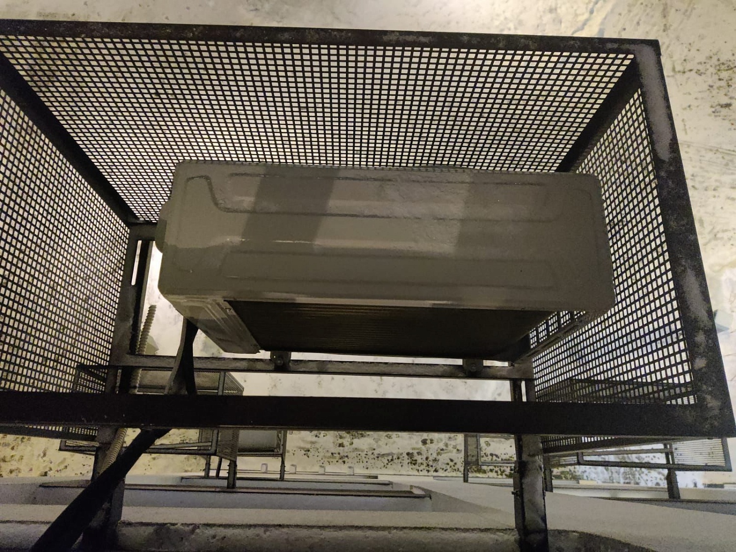 Монтаж кондиционера в два этапа